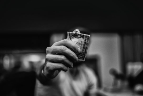 Tips to Save Money for Travel (1)