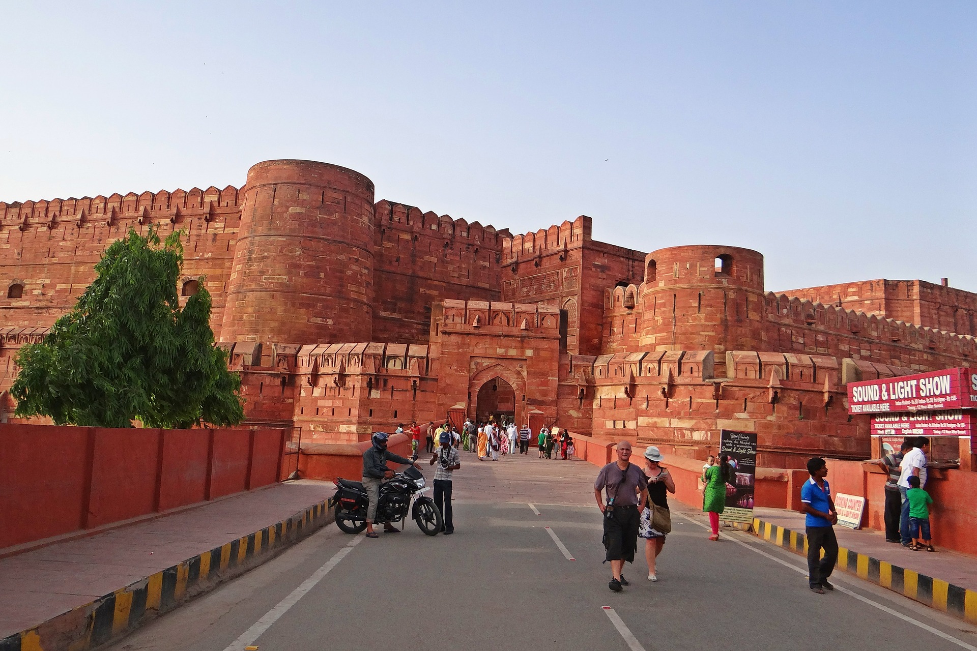 Agra Tour - TravelnTrails (1)